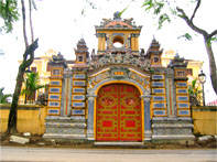 Free entrance for visitors to An Dinh palace in Hue