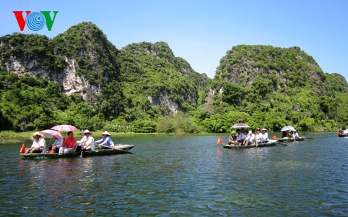 Exhibition on eight world heritages in Vietnam opens