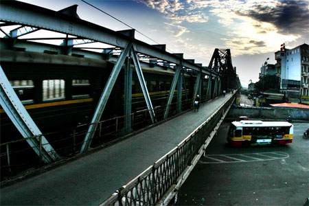 Nearly VND300 billion to preserve Long Bien bridge