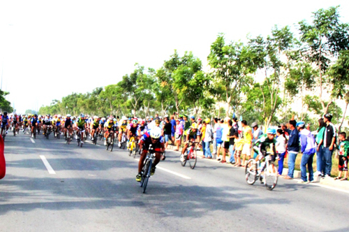 Giải đua xe đạp Thành phố Hồ Chí Minh chào năm mới 2015