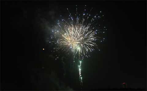 Hanoi feux d’artifice du Têt de la Chèvre 2015 sur l’île du fleuve Rouge