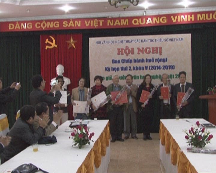 Vinh danh 55 tác phẩm đoạt giải văn học nghệ thuật các dân tộc thiểu số Việt Nam 2014