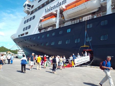 Nha Trang receives nearly 1,500 maritime tourists