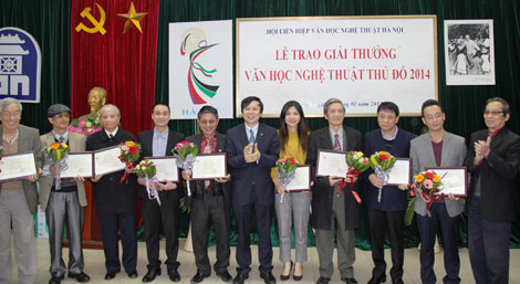 Trao Giải thưởng văn học nghệ thuật Thủ đô năm 2014