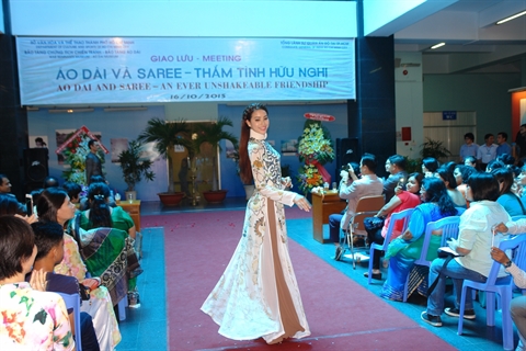 L’ao dài et le sari à l’honneur
