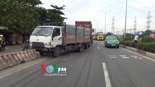 Tai nạn liên hoàn, ba ô tô hỏng nặng