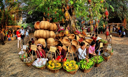 - Le marché rural, trait culturel traditionnel du Vietnam