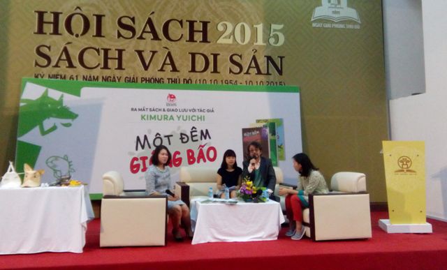 Ra mắt sách “Một đêm giông bão”