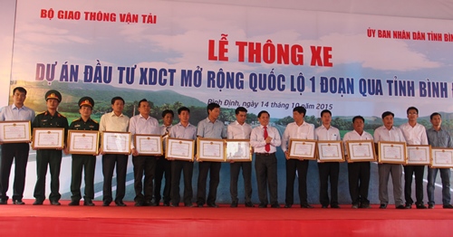 Thông xe Dự án đầu tư xây dựng công trình mở rộng QL1 đoạn qua địa bàn tỉnh Bình Định