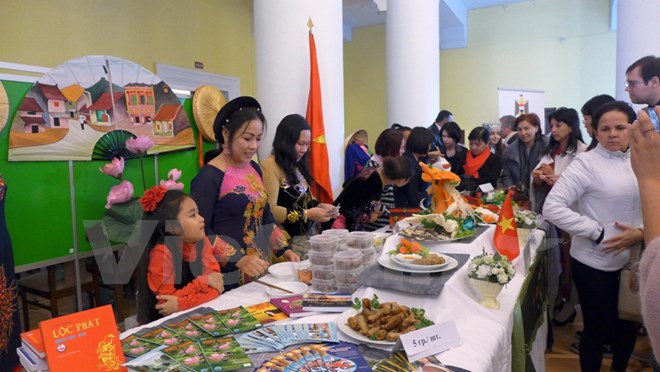 - Le Vietnam au 3e Festival de la culture et de la gastronomie asiatiques à Kiev