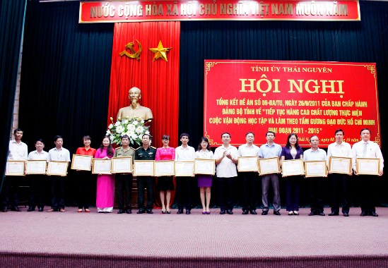 Thái Nguyên Nhiều tập thể, cá nhân điển hình tiên tiến về học tập và làm theo gương Bác