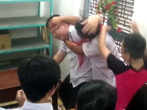 Nhức nhối nạn bạo lực học đường