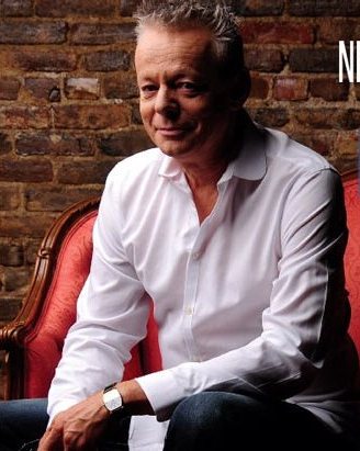 Nghệ sĩ guitar nổi tiếng người Úc Tommy Emmanuel biểu diễn tại Việt Nam