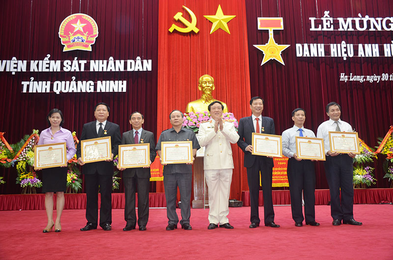 Viện Kiểm sát Nhân dân Quảng Ninh mừng công danh hiệu Anh hùng Lao động