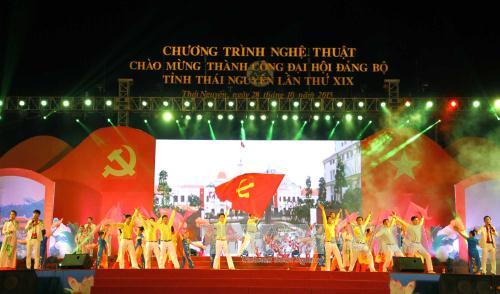 Thái Nguyên Chương trình nghệ thuật đặc biệt chào mừng Đại hội Đảng các cấp