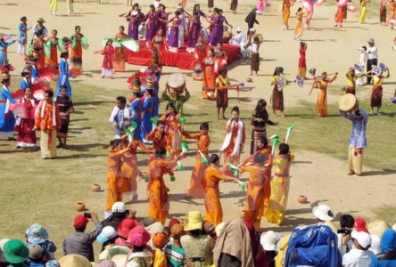 - La culture traditionnelle dans la fête Katê de l’ethnie Cham