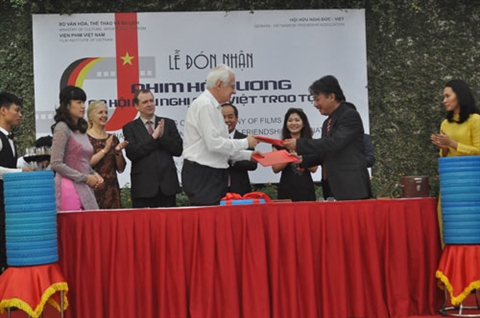 - L’Allemagne remet 200 documentaires et films au Vietnam