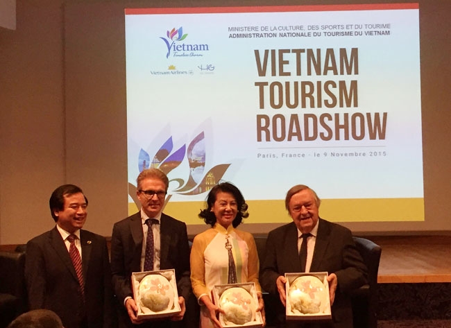 - Programme de présentation et de promotion du tourisme du Vietnam en France