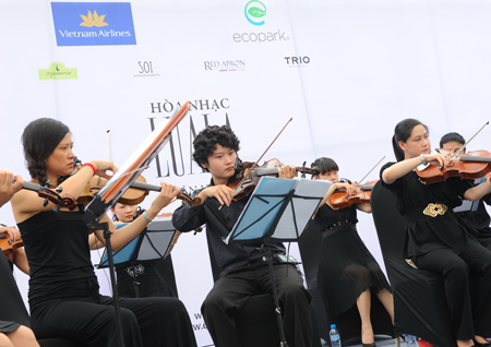 - Luala revient à Hanoi après un an