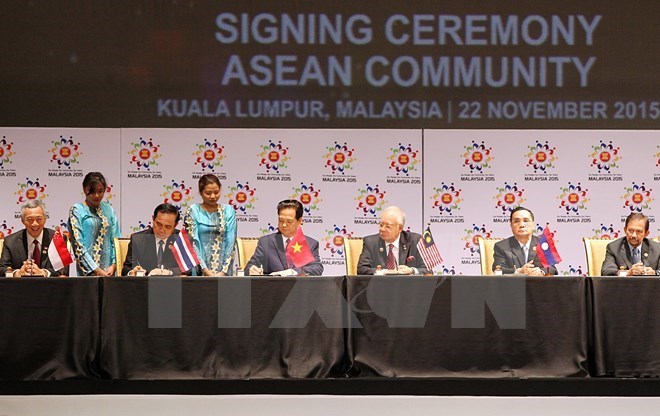 ASEAN journalists share reporting experience