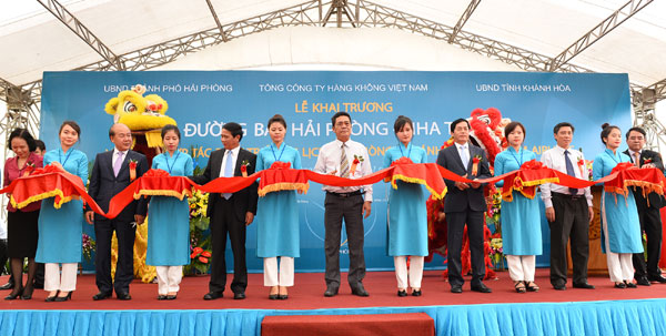 Vietnam Airlines opens Nha Trang - Hai Phong route
