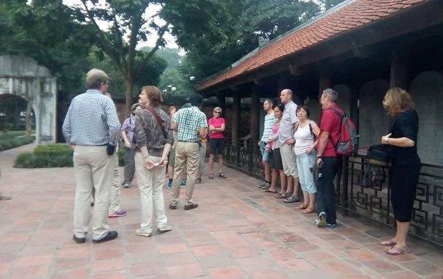 Khách quốc tế đến Việt Nam tăng 20 so với cùng kỳ năm 2014