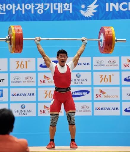 - Des haltérophiles vietnamiens aux Championnats du monde 2015