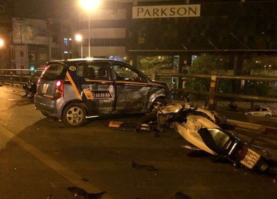 Khởi tố vụ tai nạn giao thông liên hoàn trên cầu vượt Thái Hà