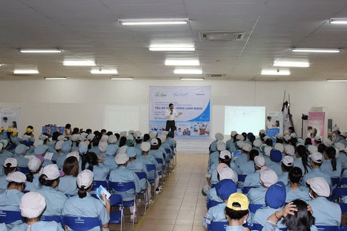 Nâng cao kĩ năng về chăm sóc sức khỏe sinh sản cho công nhân