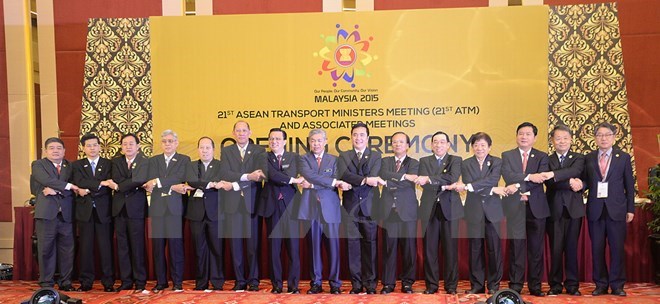 ASEAN, China, Japan vow to boost regional transport links