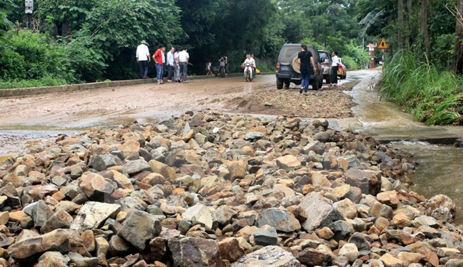 Mưa to gây sạt lở ở Bắc Kạn