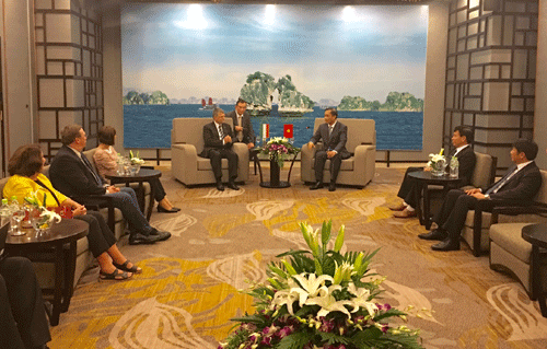 广宁省政府领导会见匈牙利国会主席克韦尔•拉斯洛