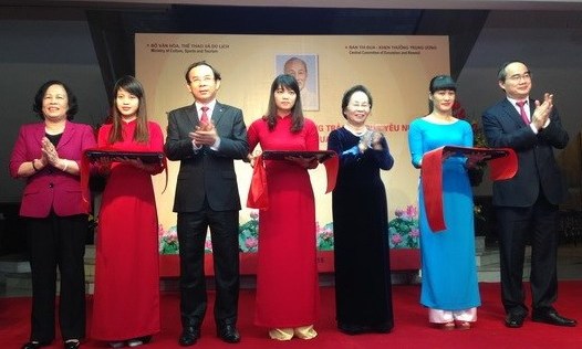 President Ho Chi Minh with patriotic emulation movements exhibition