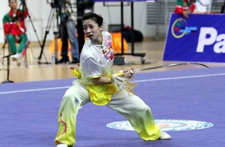 Duong Thuy Vi prend les médailles d argent et de bronze au Championnat mondial de wushu