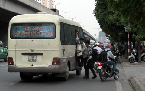 Phó Thủ tướng yêu cầu giải quyết dứt điểm “xe dù”, “bến cóc”