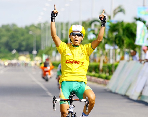 Khởi tranh giải xe đạp nữ Bình Dương mở rộng – cúp Biwase 2015