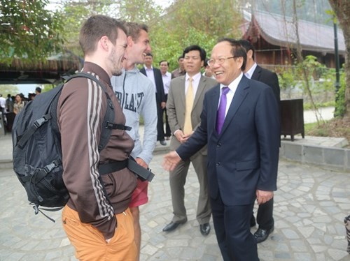 Minister of Culture, Sports and Tourism inspects festival organization in Ninh Binh province