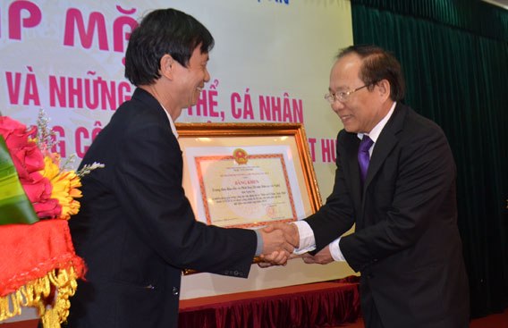 Artisans honoured for preservation of Vi, Giam folk singing honoured