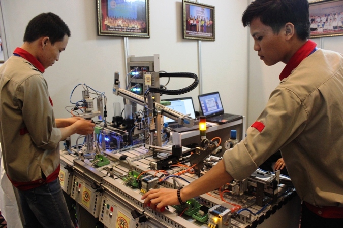 Năm 2015, sẽ đẩy nhanh xây dựng các văn bản hướng dẫn triển khai Luật Giáo dục nghề nghiệp