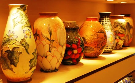 Vinh Phuc  Exposition des objets antiques et des céramiques d art contemporain