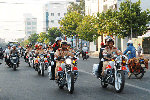 Bảo đảm an toàn giao thông trong dịp lễ hội Xuân 2015