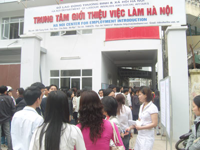 Trung tâm dịch vụ việc làm phải theo dõi tình trạng việc làm của NLĐ