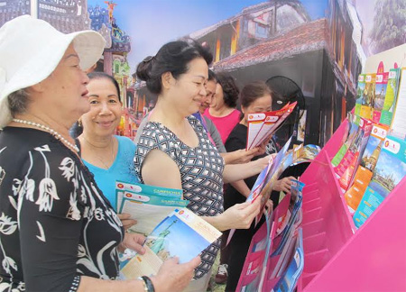 Ouverture du 11e festival du tourisme de Hô Chi Minh-Ville