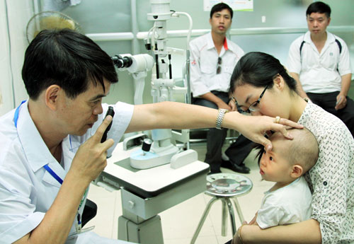 Hà Nội Vướng mắc trong triển khai Luật Bảo hiểm y tế sửa đổi, bổ sung