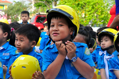 Quảng Nam Phát động đội mũ bảo hiểm đạt chuẩn chất lượng cho trẻ em