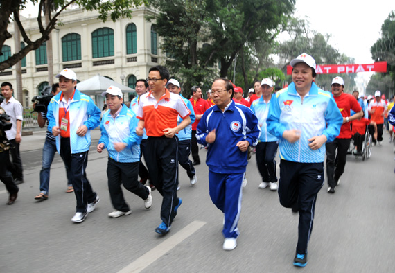 Ngày chạy Olimpic vì sức khỏe toàn dân năm 2015