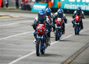 Un motard vietnamien au Suzuki Asian Challenge