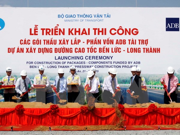 Khởi công các gói thầu thuộc dự án cao tốc Bến Lức-Long Thành