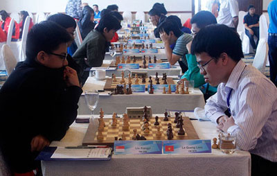 2015年国际象棋世界冠军赛：黎光廉被菲律宾对手逼和