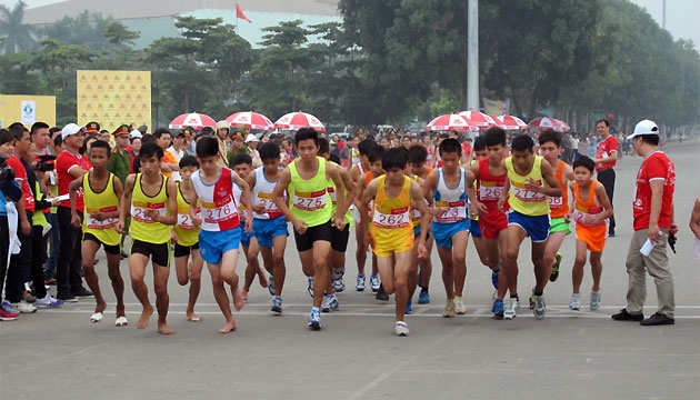 Khai mạc Giải Việt dã toàn quốc và marathon báo Tiền Phong lần thứ 56 năm 2015